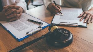 Collaborative divorce The Hill Law Firm Kansas City AdobeStock_291357938